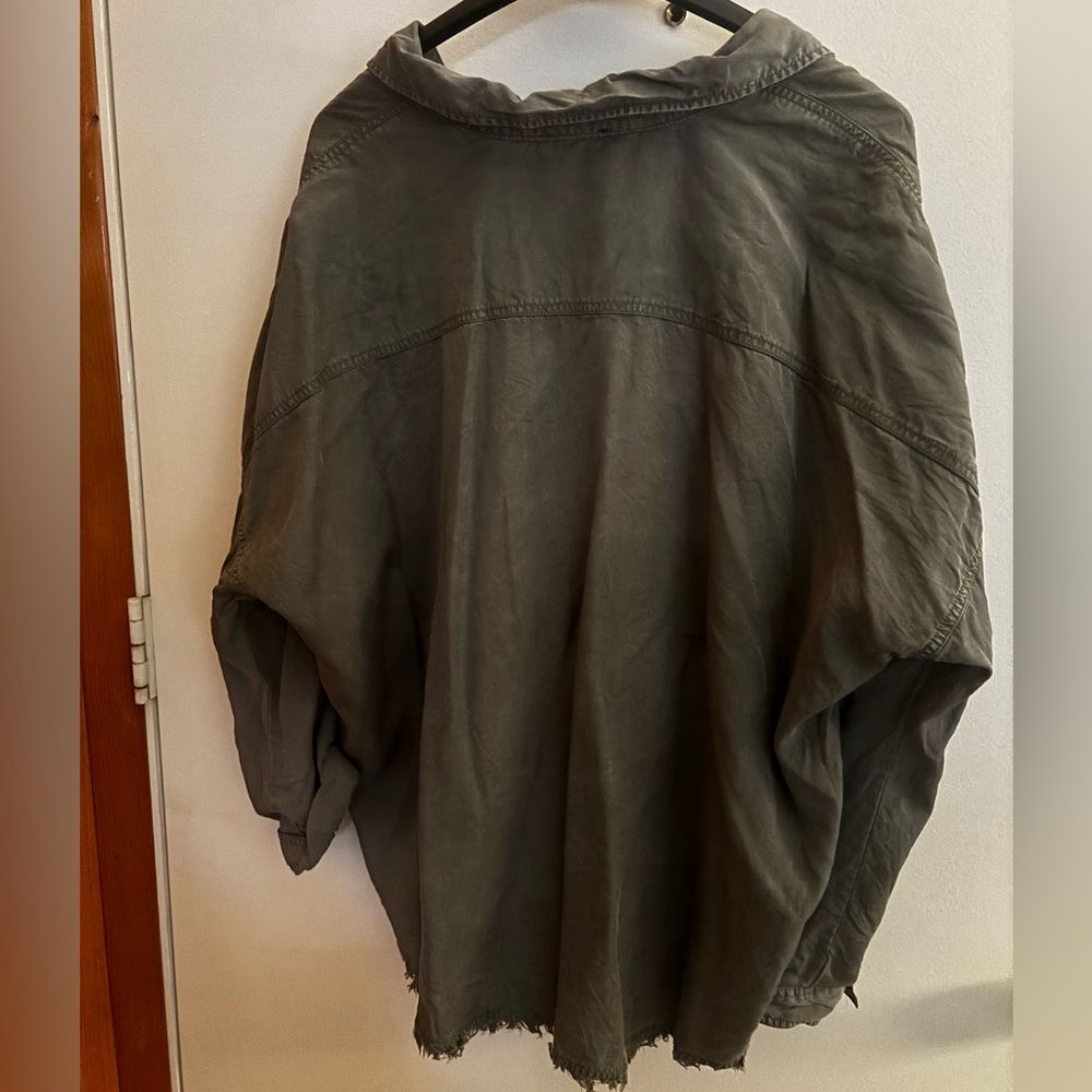 Tribal Olive Green Lightweight Button Pullover Top - Picture 2 of 4